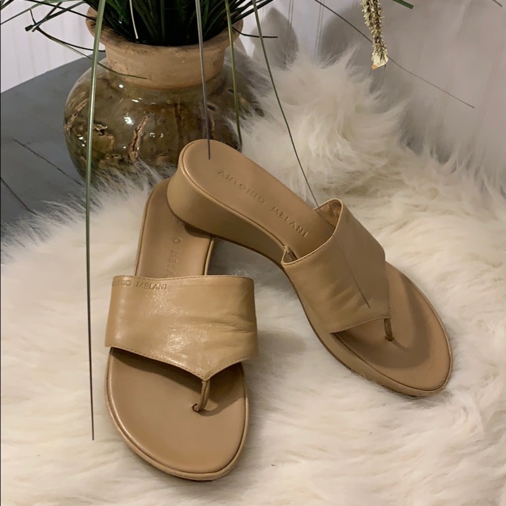 Antonia Melani sandals